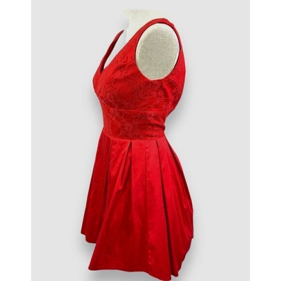 Asos Siren Red Skater Dress V-Neckline Fit & Flare Tulle Underskirt Size 2 NWT - Picture 6 of 9